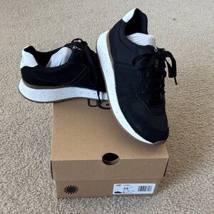 NIB UGG Women’s ReTrainer Sneakers 1136855 - Black and White - size 7.5